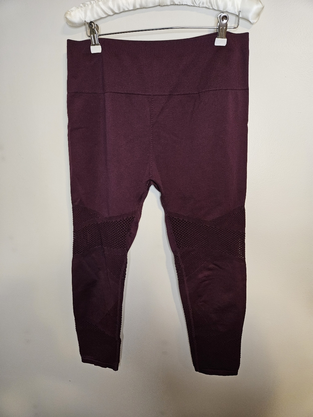 Fabletics Purple Burgundy High-Waisted Seamless Mesh Leggings Size XL Athletic